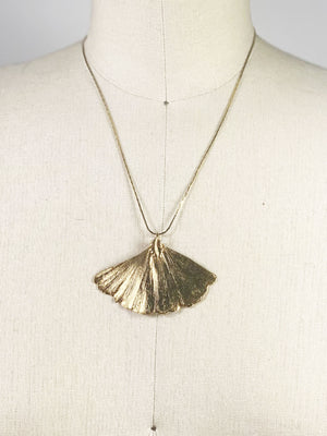 
                  
                    Vintage Dream Gecko Leaf Necklace - Therein - Modern & Vintage
                  
                