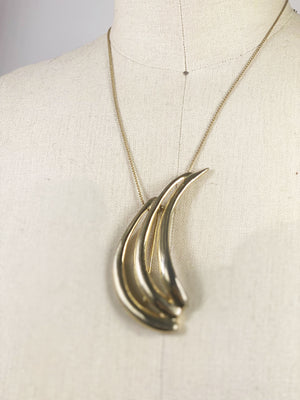 
                  
                    Vintage Dream Lined Leaf Pin Necklace - Therein - Modern & Vintage
                  
                